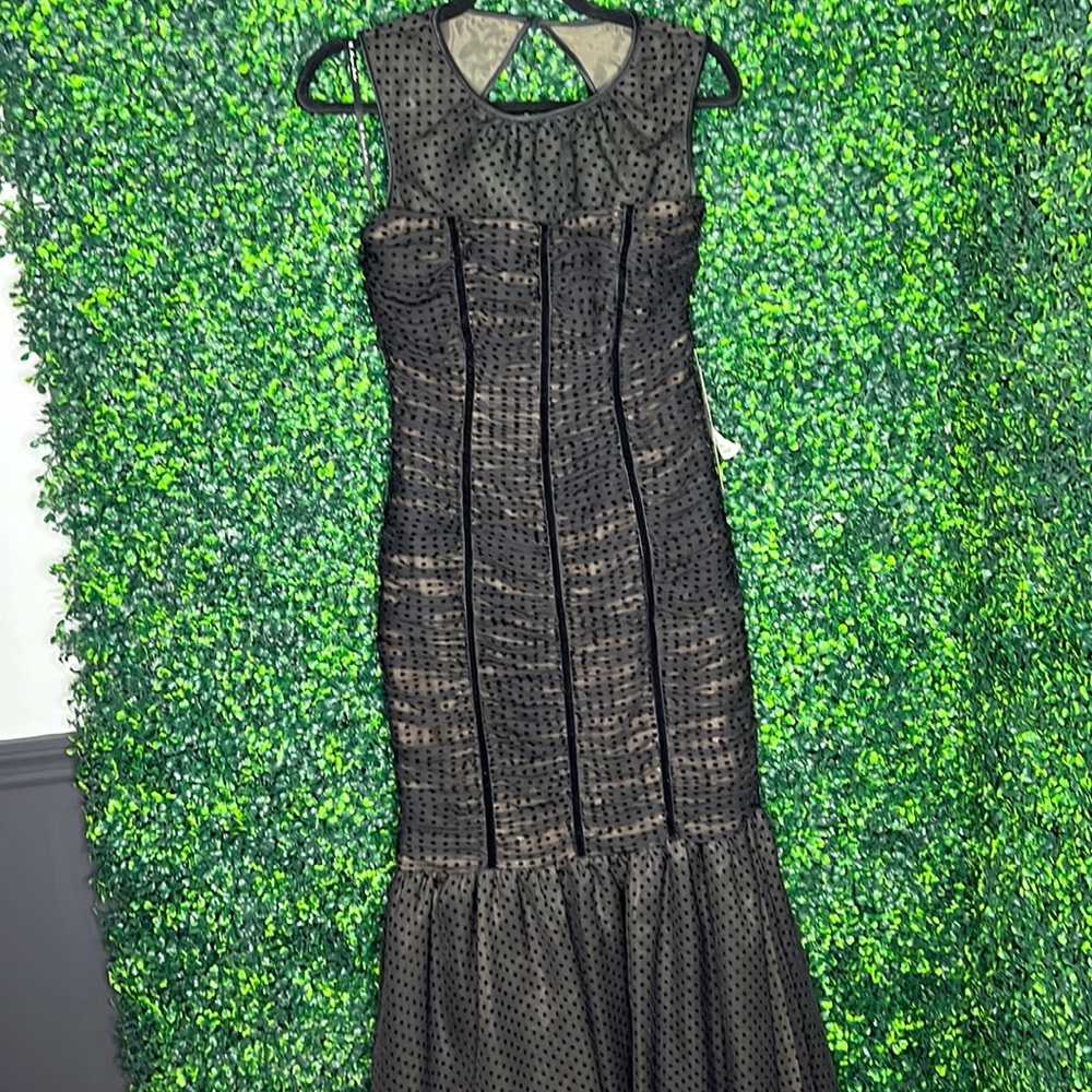 NWT Monique Lhullier Trumpet Evening Gown ruched bodice open back Sz 6 v…